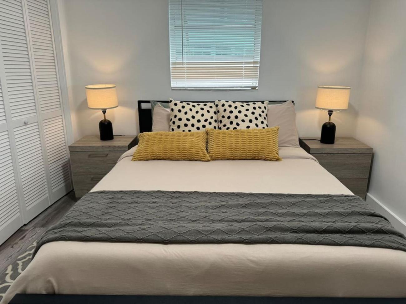 Remodeled Little Havanna Apartments Great Location Miami Exterior foto